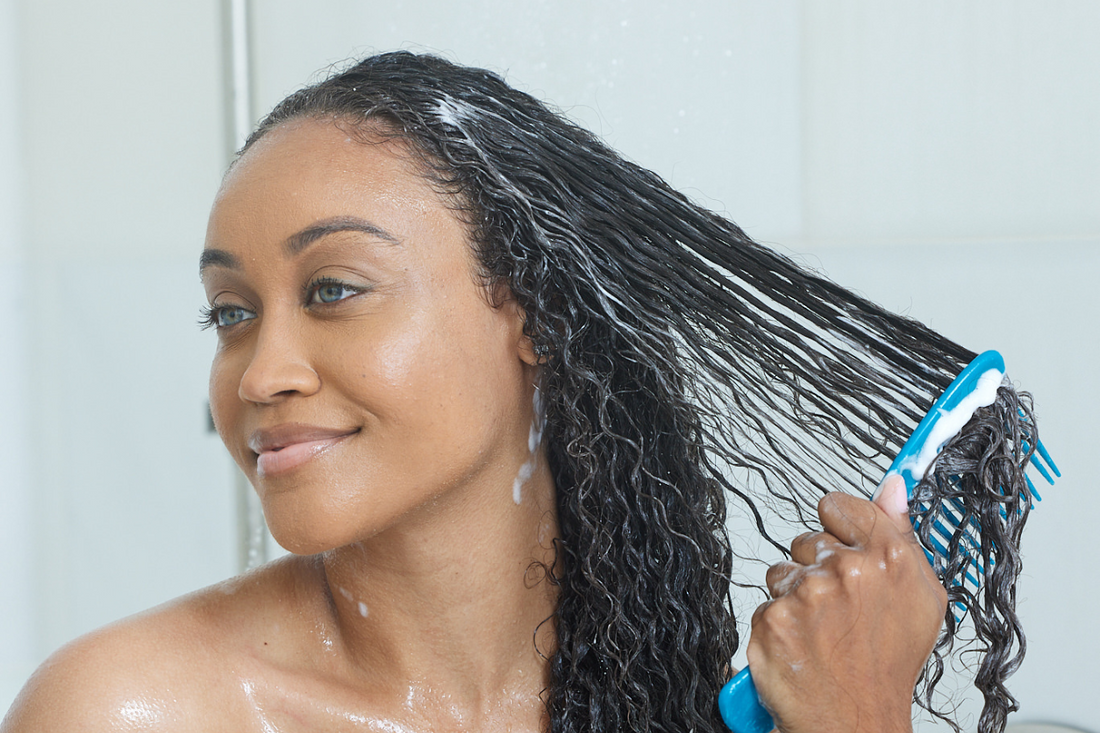 Complete Guide to Moisturizing Natural Hair